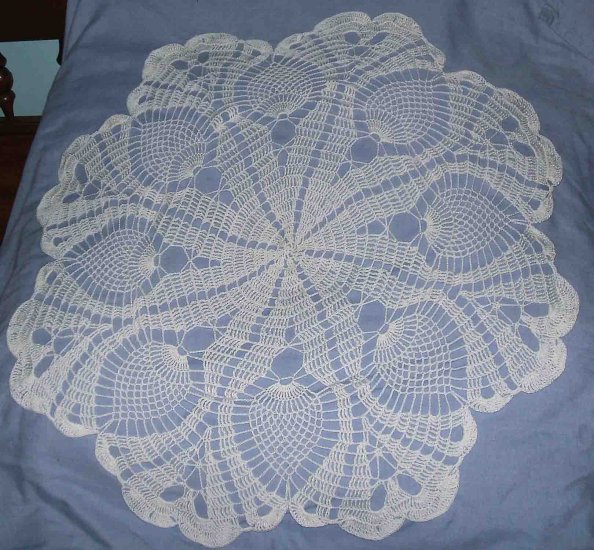 NWOT 30" White Crochet Pinapple Tablecover Doily