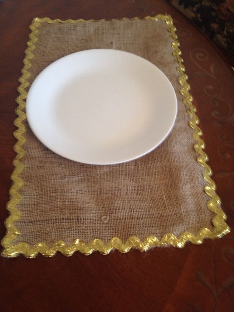 Handmade Christmas Burlap Placemats Set Of 4 With Gokden Ricrac