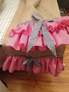 Natural Burlap Table Runber With 2 Red Gingham Ruffels