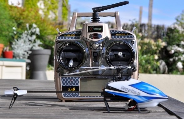 V977 Power Star X1 6CH 2.4G Brushless RC Helicopter RTF