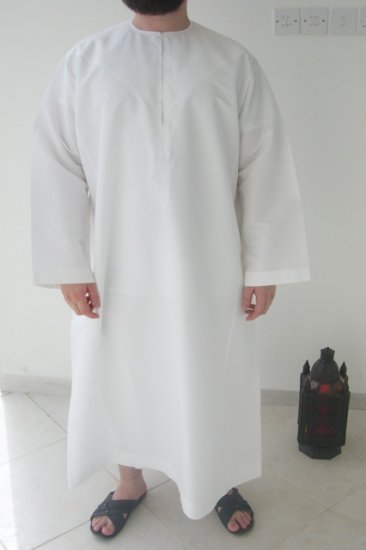 White Stiff Emirates Gandoura / Dishdash / Thob / Kameez