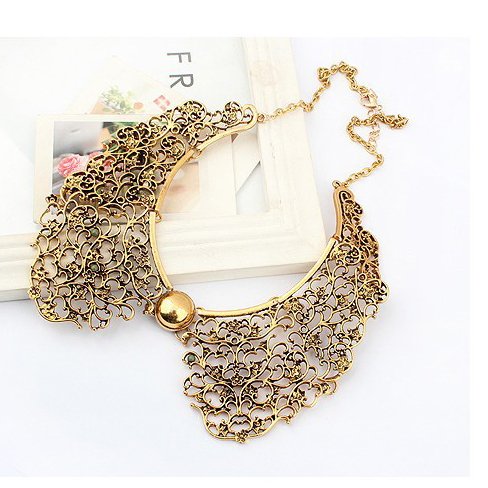 Women Retro Gothic Hollowed Carve Alloy Necklace