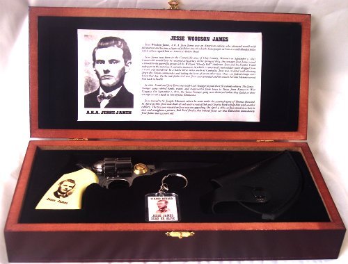 Jesse James Gun Knife, Holster, Key Chain Set