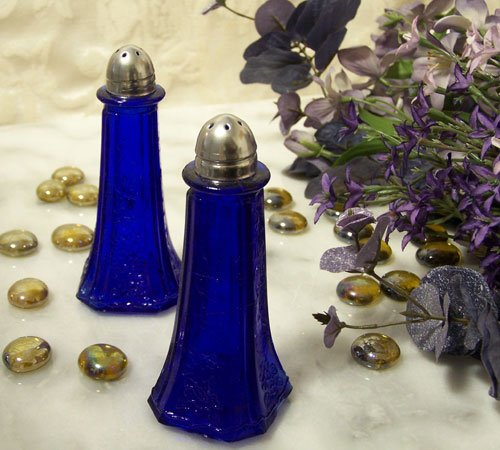 COLBOLT BLUE DEPRESSION GLASS FLORAL SALT & PEPPER
