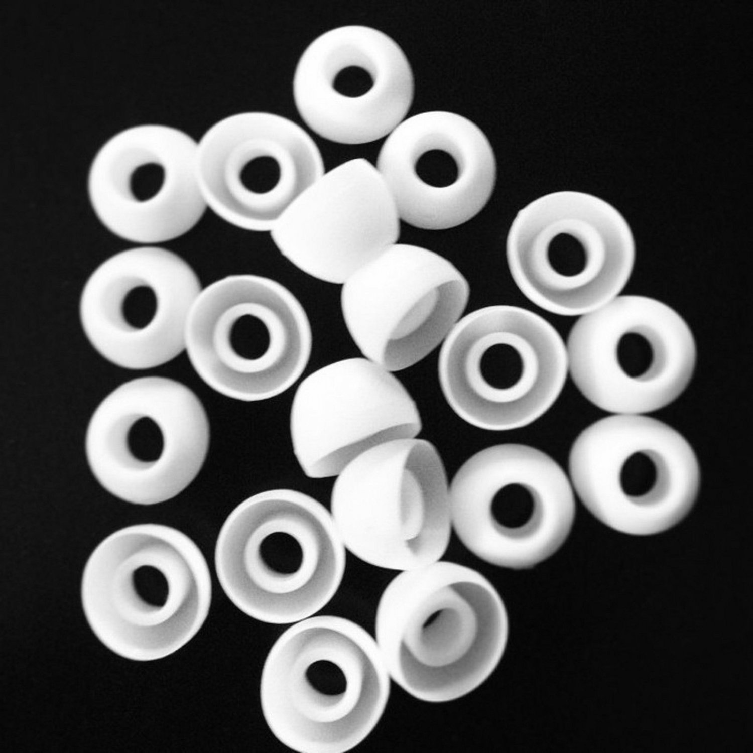 Skullcandy 40 pc WHITE MED Replacement EARBUD Tips for in-ear Earphones USA