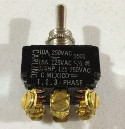NEW NOBOX-CARLING 10A 250 VAC 15A 125 VAC 3/4HP 125-250 0521 1,2,3 -Phase Switch