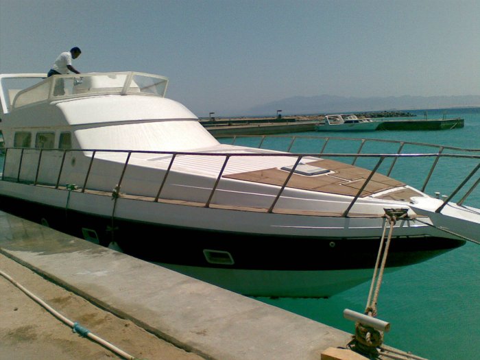 Canyon Flybridge 42