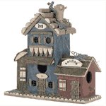 Birdhouse Inn & Saloon