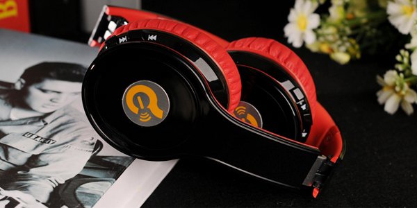 Free shipping High-definition Stereo Folding Headphone/Headset for iPhone 5/HTC/Samsung
