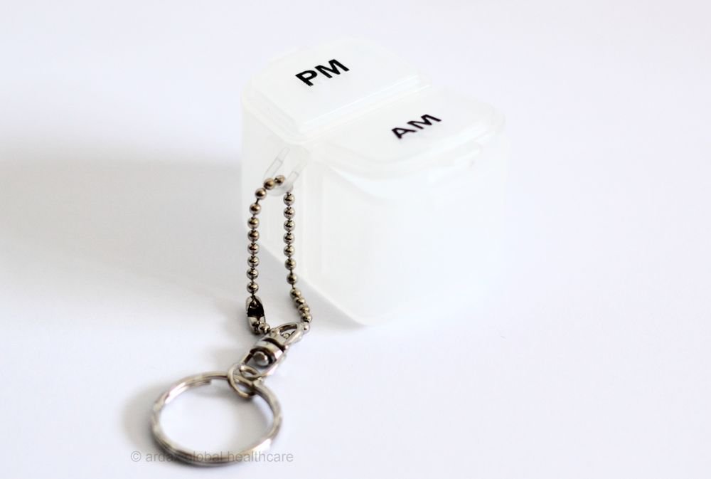 PILL TABLET REMINDER ORGANISER MINI TRAVEL BOX ON KEY RING AM & PM STORAGE WHITE