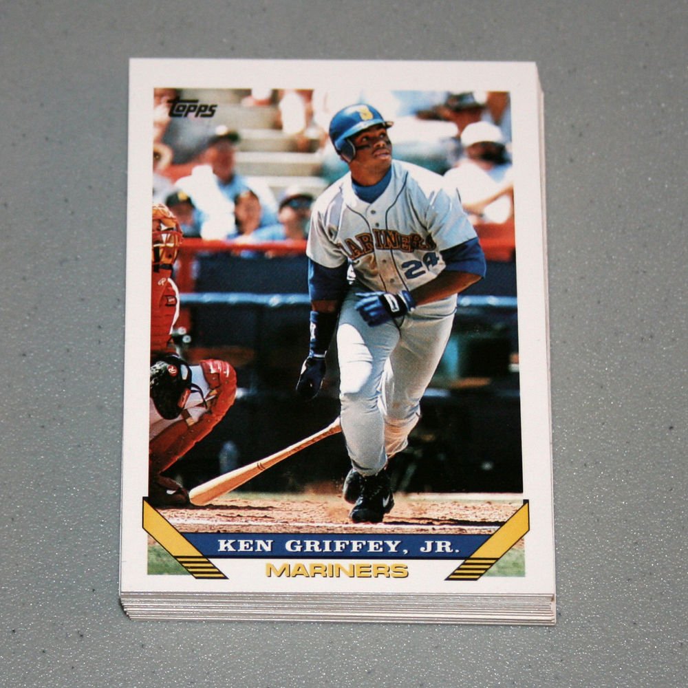 1993 TOPPS BASEBALL - Seattle Mariners True Team Set with Traded Series