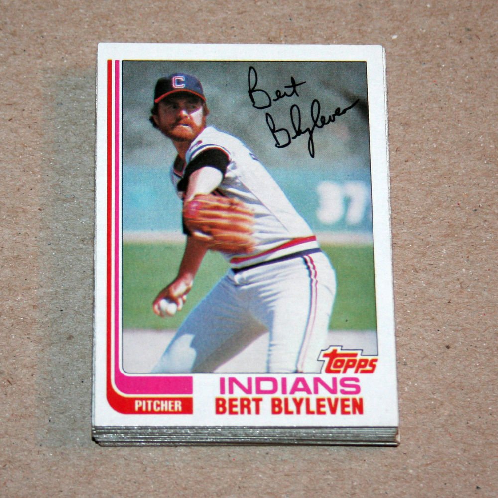 1982 TOPPS BASEBALL - Cleveland Indians Team Set + Traded Series