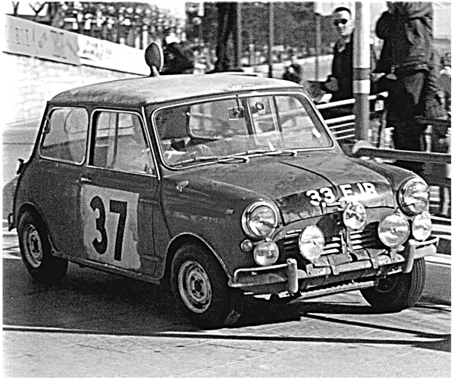 Paddy Hopkirk Mini Cooper S 1964 Monte-Carlo Winner #7 - Rally Car Photo Print