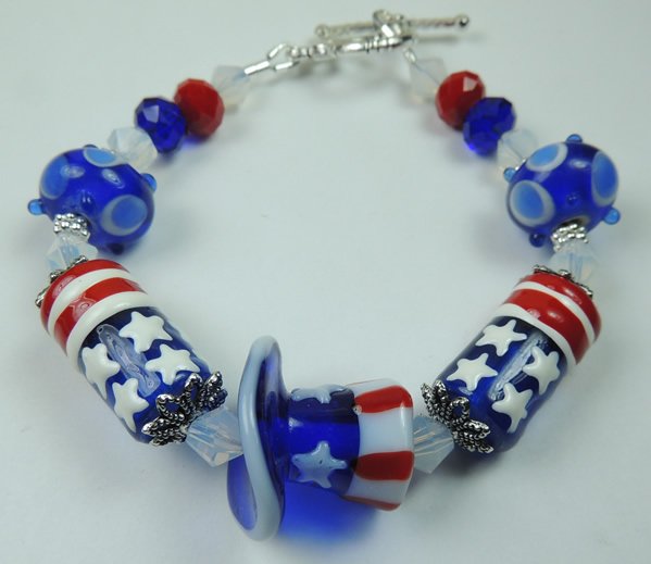 Red White and Blue Stars and Stripes Lampwork Bracelet with Metal Plated Silver Tone Toggle