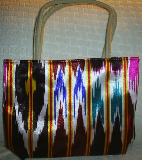 handbagbargains: Funky Multicolored Striped Purse
