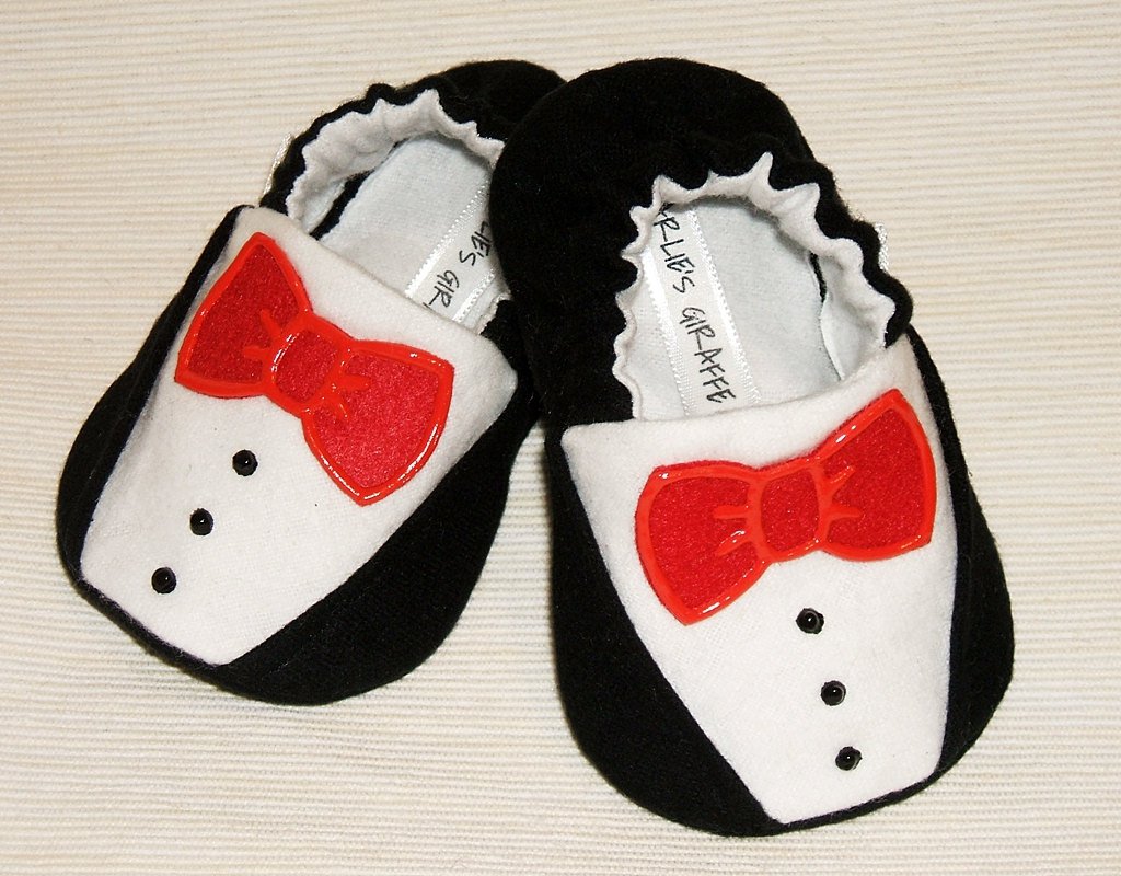 Baby Booties - Tuxedo - (0-3 mo)