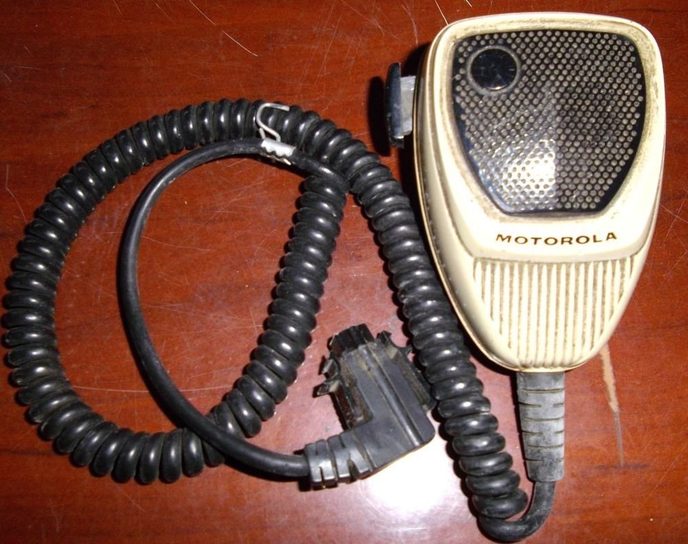 Motorola HMN1052A Spectra Astro Microphone Hand MIC Push Button Radio Walky Talk