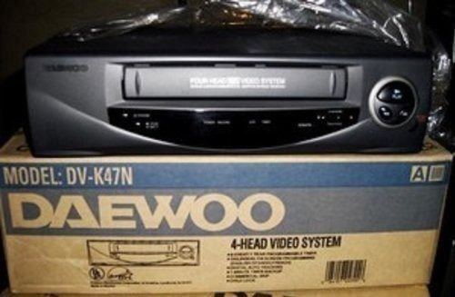Daewoo DVK47N VCR Video Player Recorder VHS TV Tuner Record Shows Cable Satellit