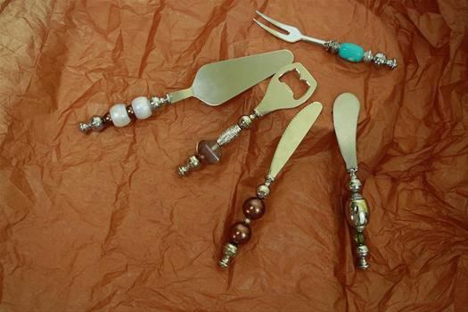 Beaded cutlery