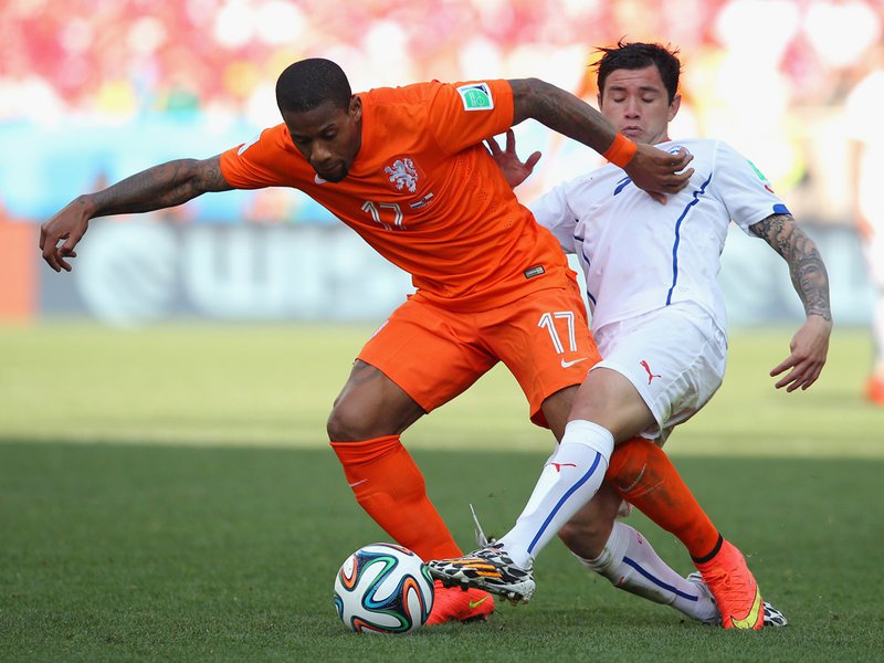 020 - 8 X 6 Photo - Football - FIFA World Cup 2014 - Holland V Chile World Cup Eugenio Mena