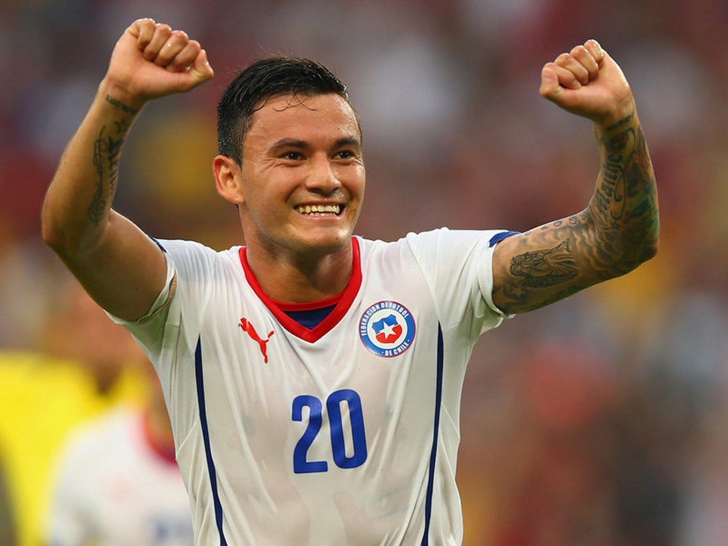 WC 0151 - 8 X 6 Photo - Football - FIFA World Cup 2014 - Spain V Chile - Charles Aranguiz Celebrates