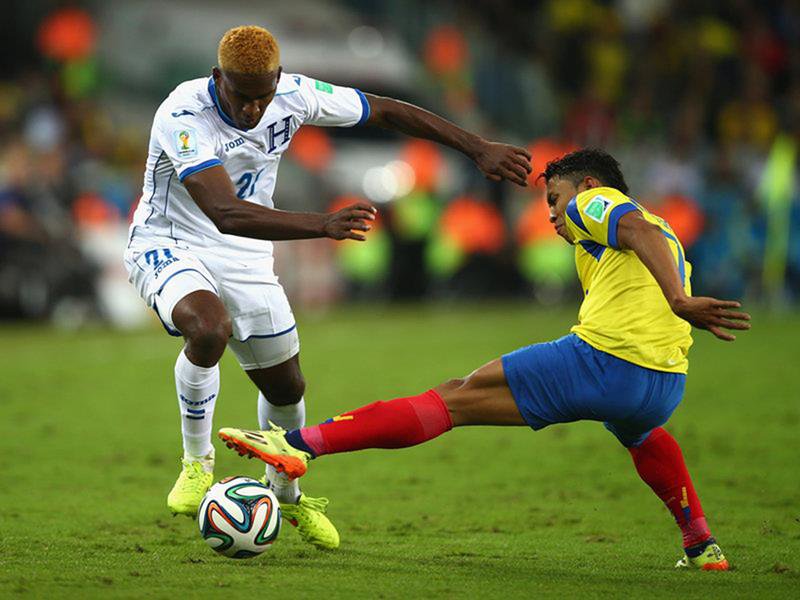 WC 0194 - 8 X 6 Photo - Football - FIFA World Cup 2014 - Honduras V Ecuador - Brayan Beckeles
