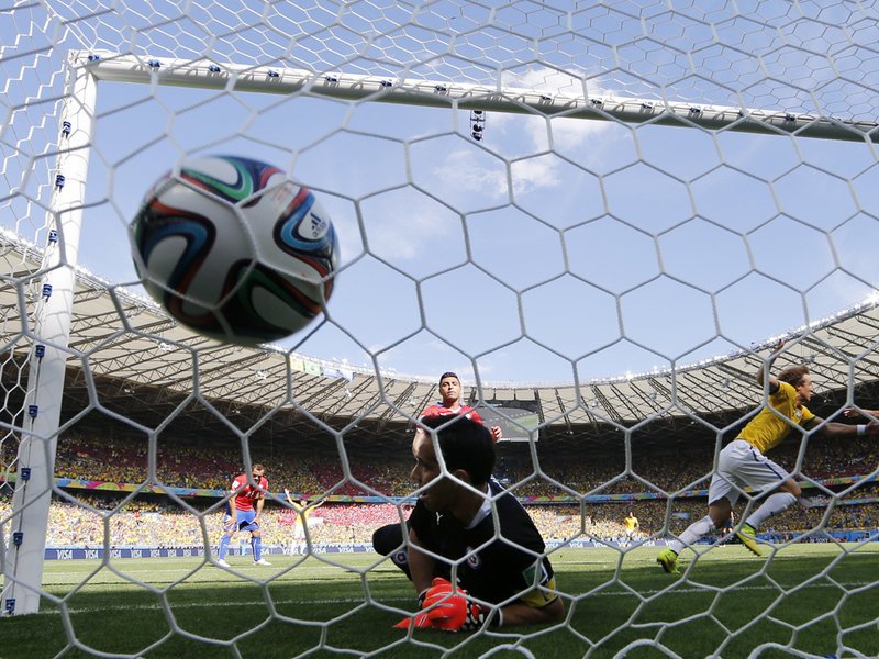 WC 0437 - 8 X 6 Photo - Football - FIFA World Cup 2014 - Brazil V Chile David Luiz Goal