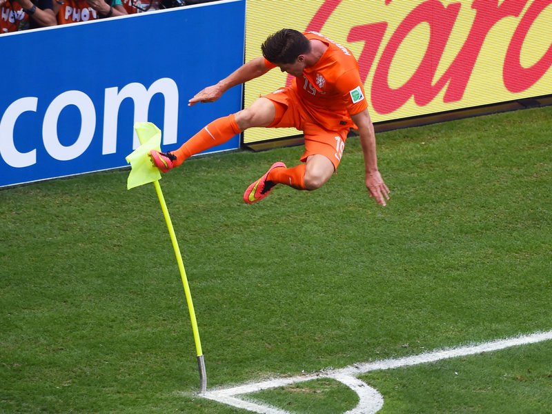 459 - 8 X 6 Photo - Football - FIFA World Cup - Holland V Mexico Jan Klaas Huntelaar Celebration