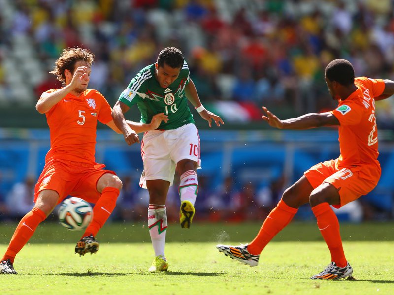 473 - 8 X 6 Photo - Football - FIFA World Cup - Holland V Mexico Giovani Dos Santos Goal