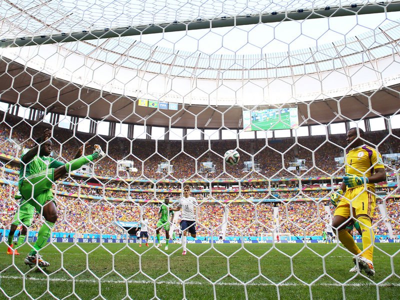 487 - 8 x 6 Photo - Football - FIFA World Cup - France v Nigeria - Victor Moses