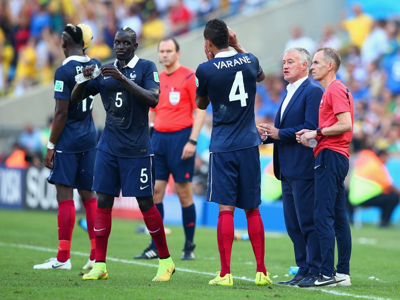537 - 8 X 6 Photo - Football - FIFA World Cup - Germany V France - Didier Deschamps Sakho Varane