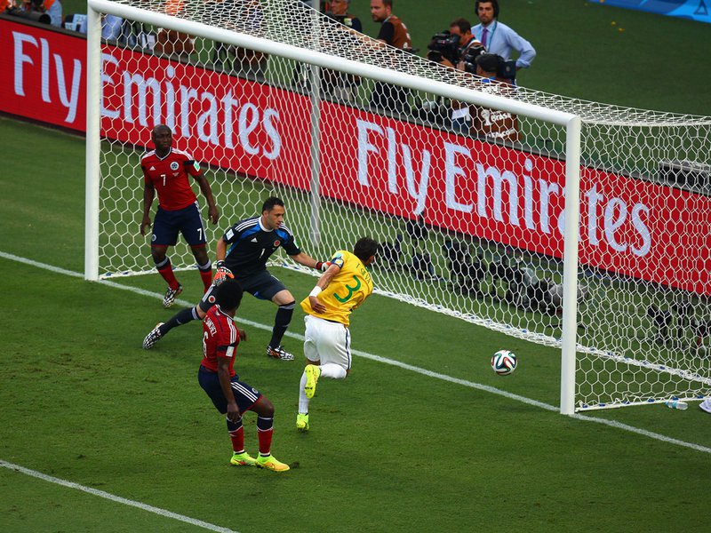 563 - 8 X 6 Photo - Football - FIFA World Cup 2014 - Brazil V Colombia