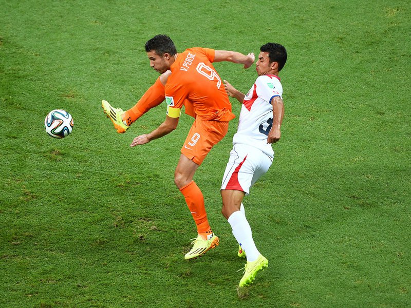 574 - 8 X 6 Photo - Football - FIFA World Cup 2014 - Holland V Costa Rica - Giancarlo Gonzalez
