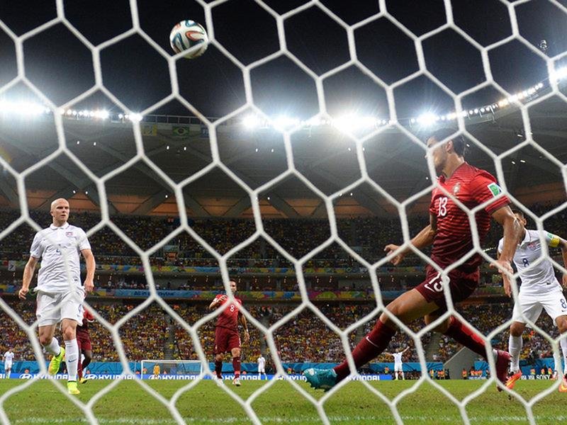 338 - 8 X 6 Photo - Football - FIFA World Cup 2014 - USA V Portugal - Ricardo