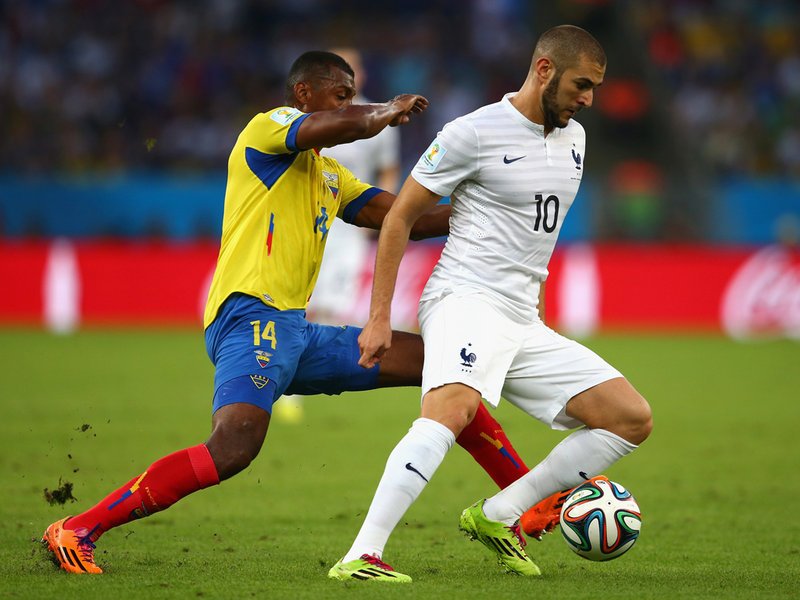 378 - 8 x 6 Photo - Football - FIFA World Cup 2014 - France v Ecuador Karim Benzema