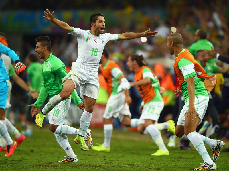 398 - 8 x 6 Photo - Football - Fifa World Cup 2014 - Algeria V Russia Abdelmoumene Djabou
