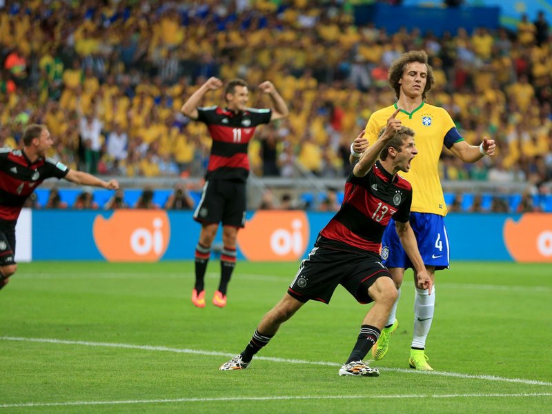 595 - 8 X 6 Photo - Footbal - FIFA World Cup - Brazil V Germany - 1-0 Thomas Muller