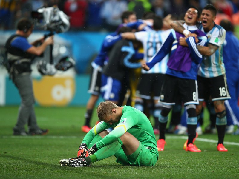 607 - 8 X 6 Photo - Footbal - FIFA World Cup - Argentina V Holland Jasper Cillessen