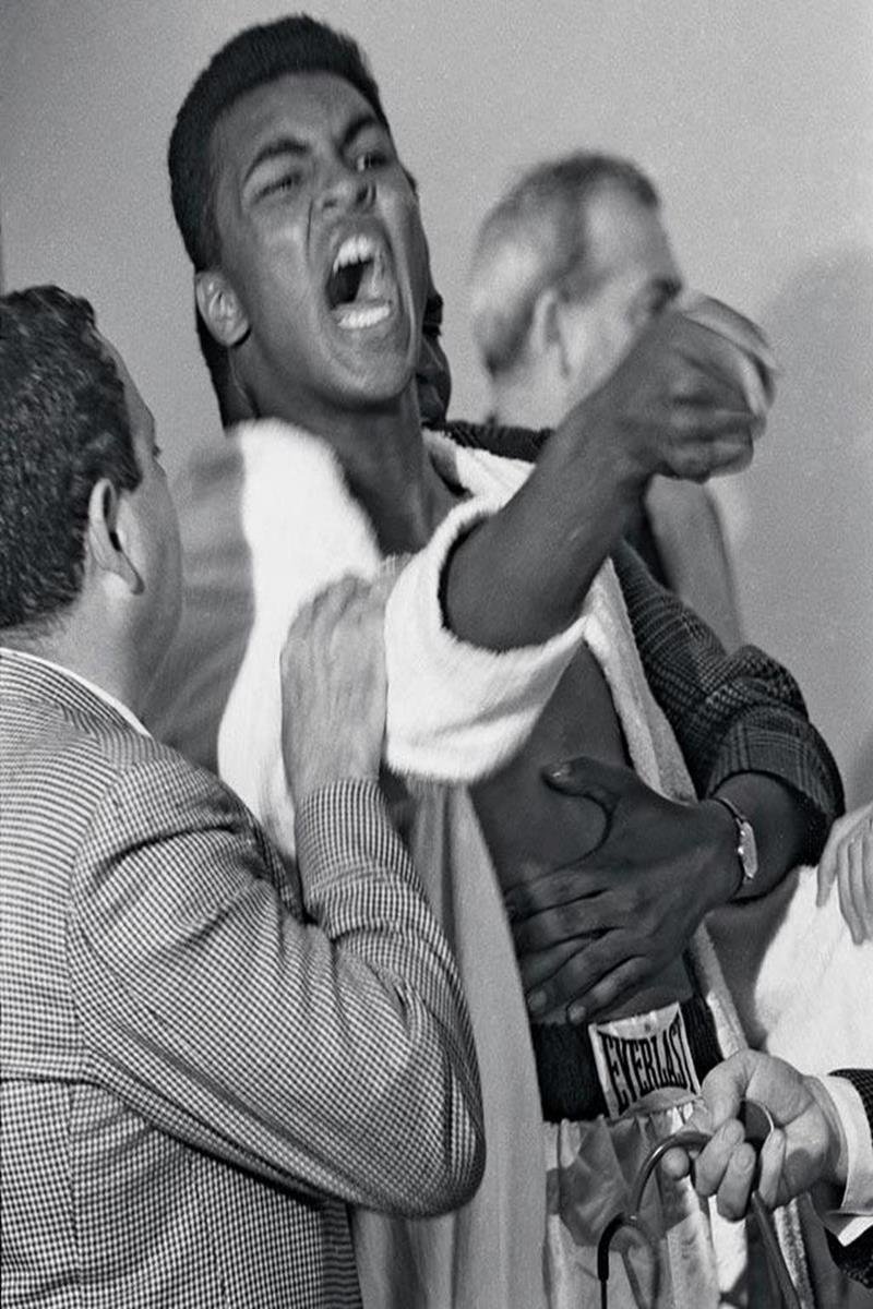 007 - 12 X 8 Photo - Boxing - Classic Muhammad Ali - Cassius Clay