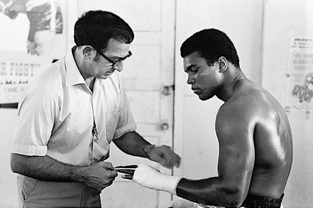 020 - 12 X 8 Photo - Boxing - Classic Muhammad Ali - Muhammad Ali Angelo Dundee