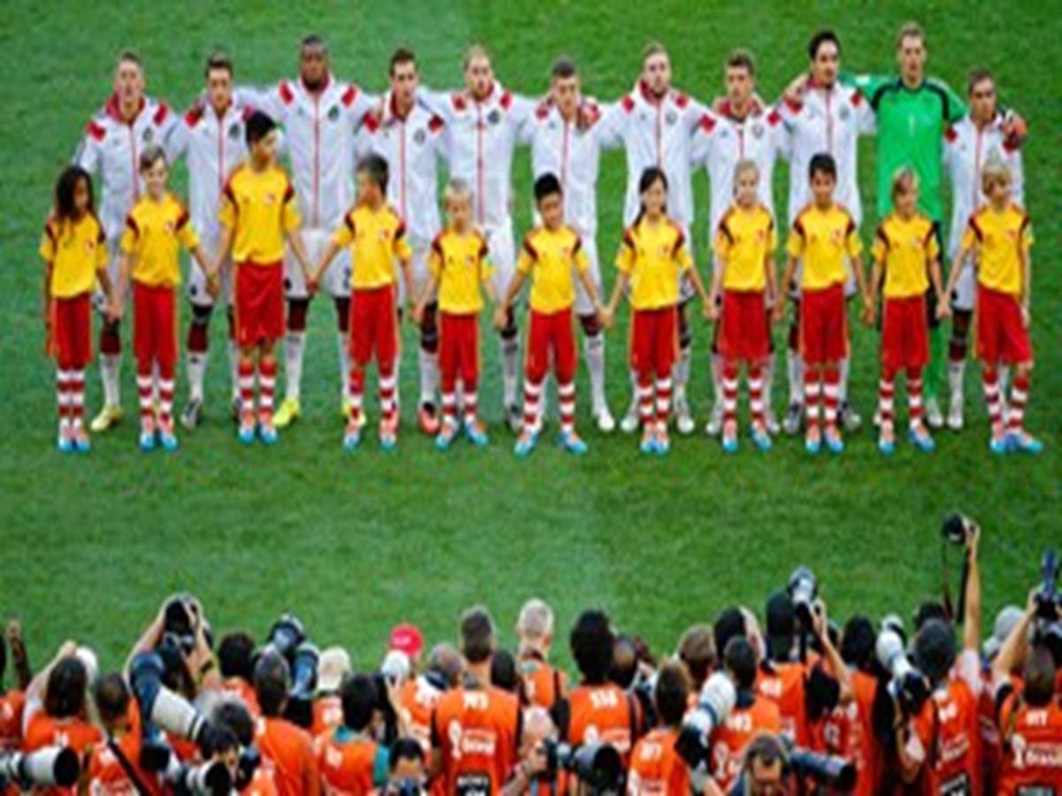 639 - 8 X 6 Photo - 2014 World Cup - The Final - Germany v Argentina - German Squad