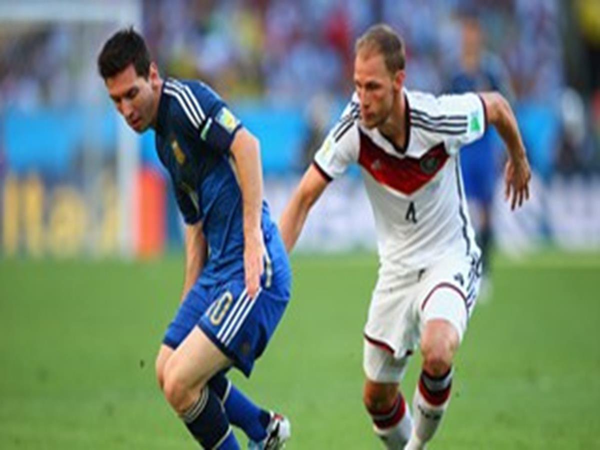 642 - 8 X 6 Photo - 2014 World Cup - The Final - Germany v Argentina - Lionel Messi