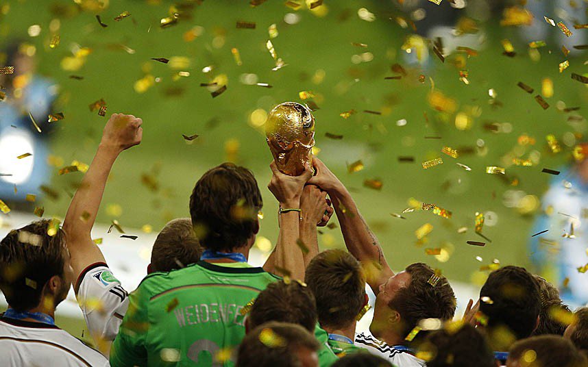 8 x 6 Photo - Football - FIFA World Cup 2014 WINNERS - GERMANY