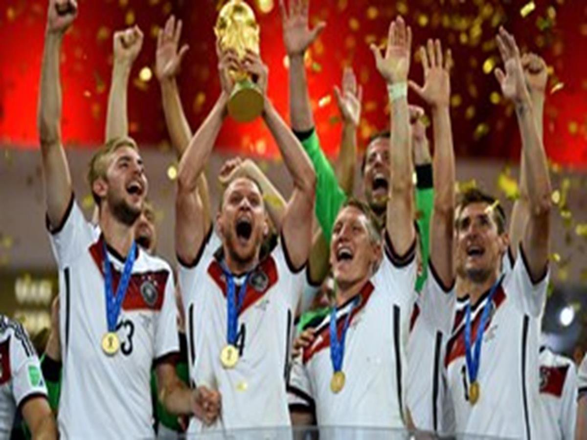34 - 8 x 6 Photo - Football - FIFA World Cup 2014 WINNERS - GERMANY