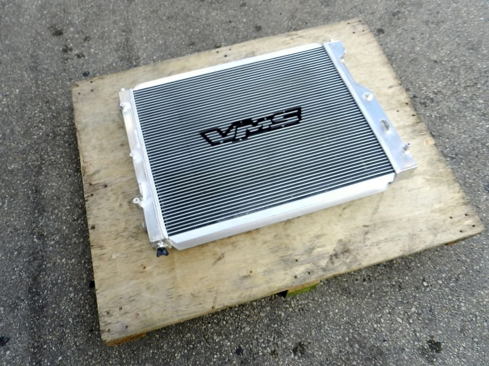 97-04 FORD MUSTANG M/T V8 3 ROW ALUMINUM RACING RADIATOR WITH/ 1.3KG CAP