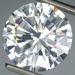 210.65CT HUGE UNBELIEVABLE CHARMING WHITE ROUND ZIRCON