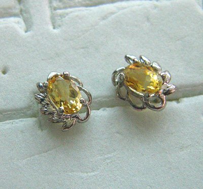 100% natural yellow round sapphire and sterling silver earrings