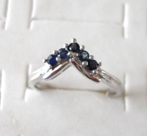 100% natural blue sapphire and sterling silver ring