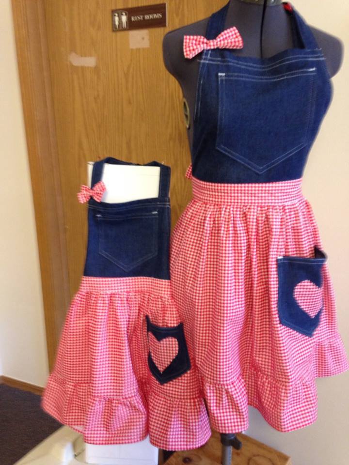 Matching Mother / Daughter Apron Sets