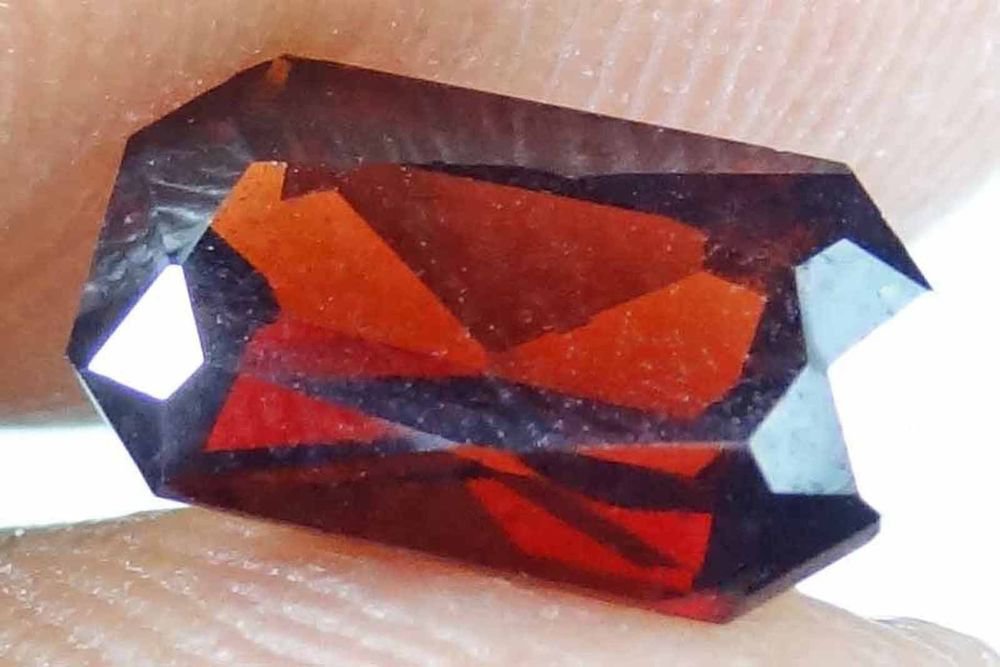 GARNET Natural Many Sizes & Shapes Beautiful Colors Red Birthstone 13072209-16
